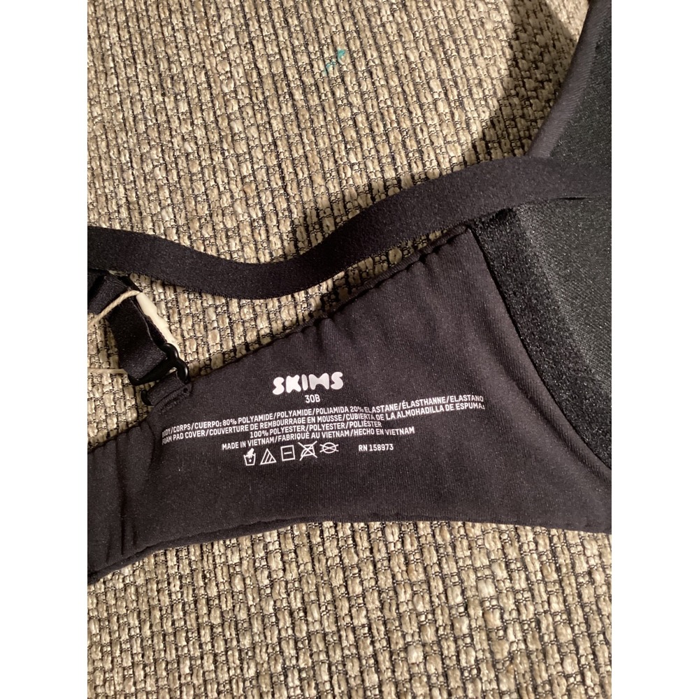 SKIMS Fits Everybody T-Shirt Bra Onyx Black Underwire 30B BR-UWR-2294 NWT - Picture 3 of 4